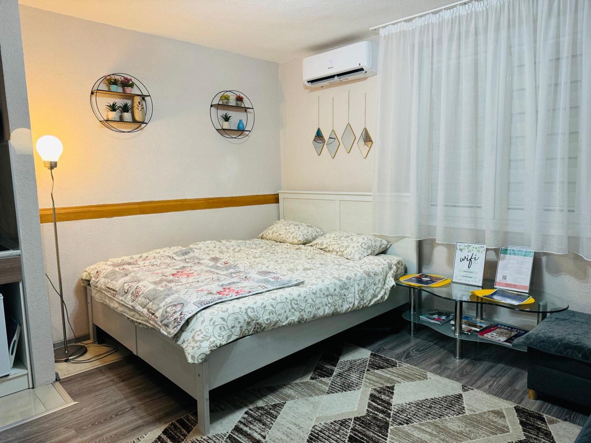 T&N Studio-Center-Free Parking,Ac,Train-Bus Station Szarajevó Kültér fotó